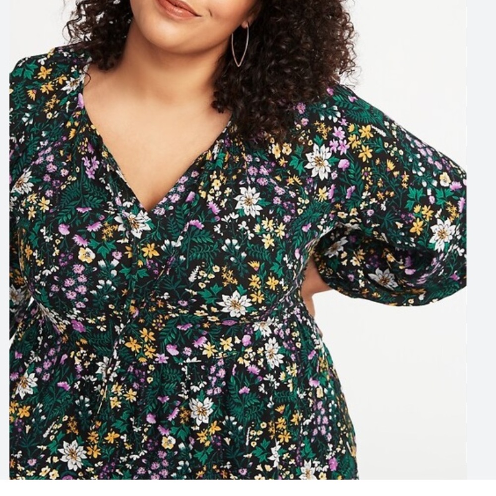 Floral V-Neck Puff Sleeve Jumpsuit in Black